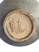 Load image into Gallery viewer, Vintage/Retro Ceramic Vase
